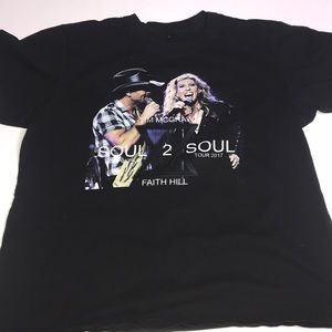 Tim McGraw Soul 2 Soul Tour 2017 Faith Hill Med